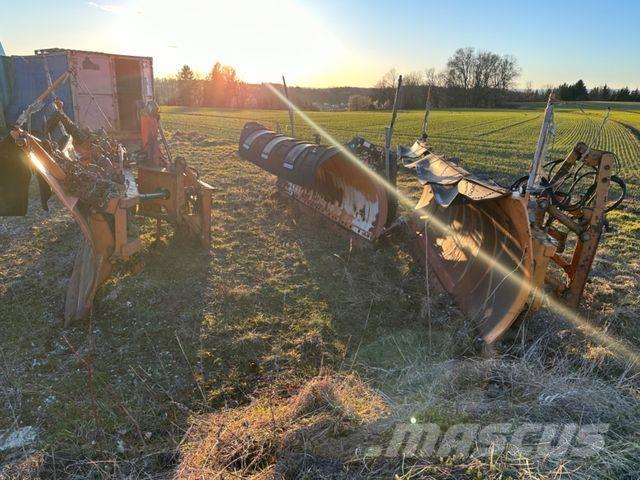 Dücker Schneepflug Pluguri reversibile