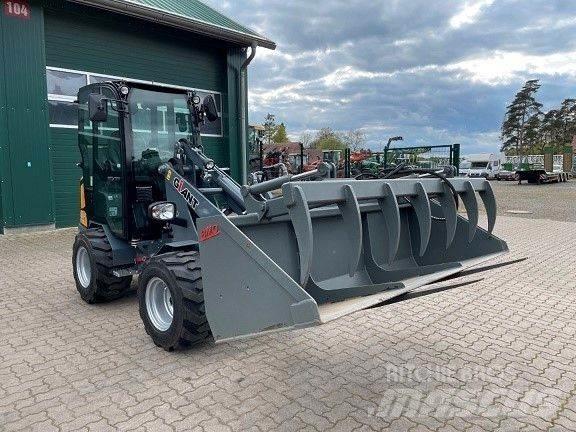 GiANT G2200 HD Încarcatoare frontale