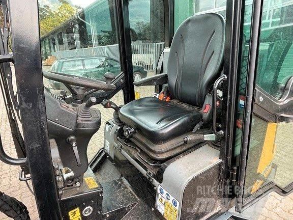 GiANT G2200 HD Încarcatoare frontale