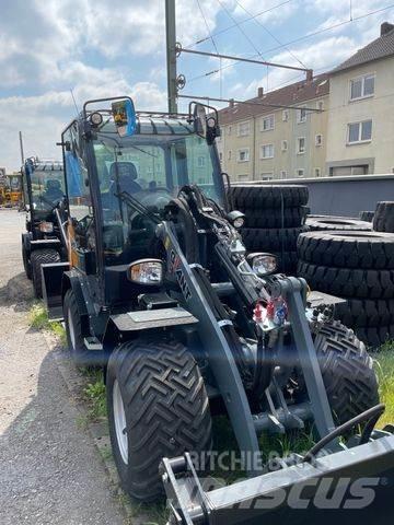 GiANT G3500 X-TRA Incarcator pe pneuri