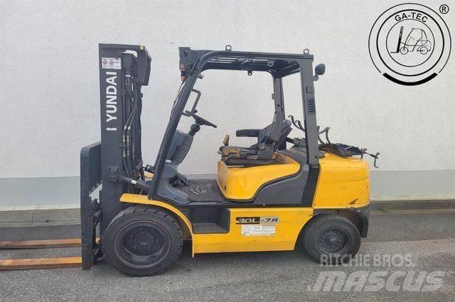 Hyundai 30L-7A Stivuitor GPL
