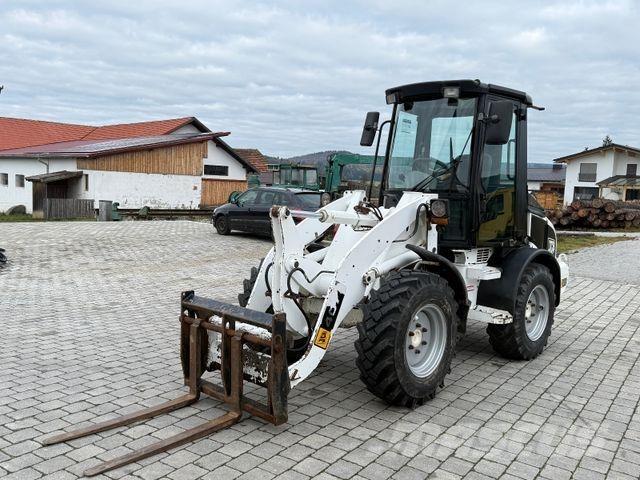 JCB 407 Incarcator pe pneuri