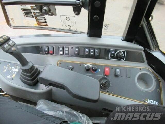JCB TM220 Agri Incarcator pe pneuri