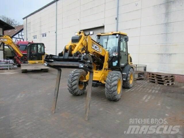 JCB TM220 Agri Incarcator pe pneuri