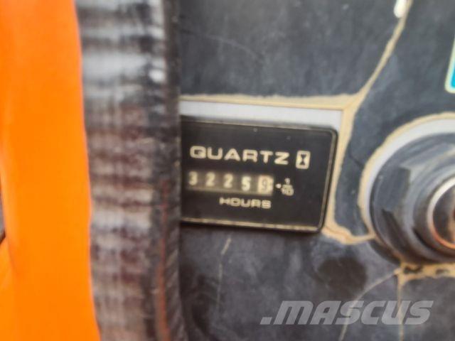 JLG 450 AJ - Nacele cu brat articulat
