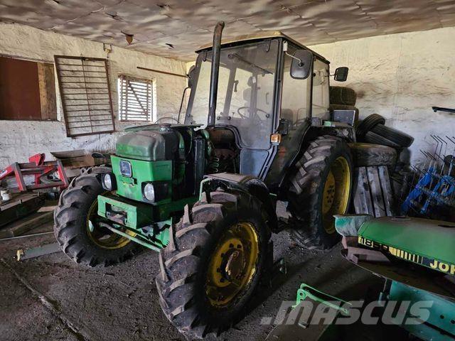 John Deere 1850 A Tractoare