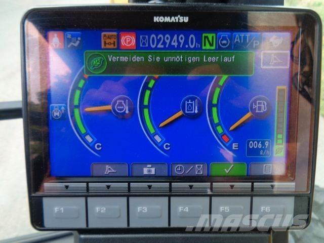 Komatsu PW 160-10 Excavatoare cu roti