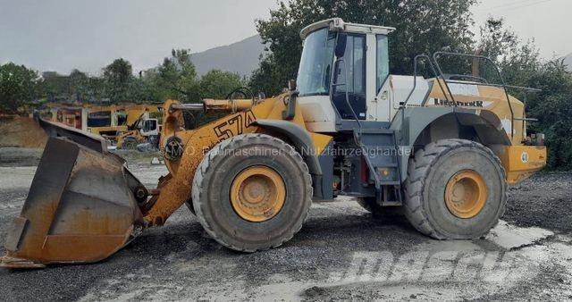 Liebherr L 574 Incarcator pe pneuri
