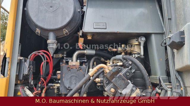 Liebherr L 574 Incarcator pe pneuri