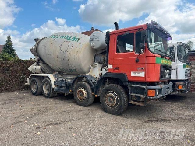 MAN 32.372 8x4 10m³ Betoniera