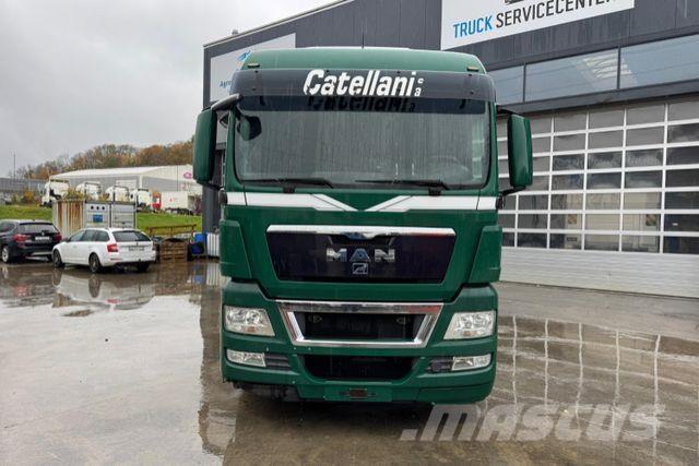 MAN TGX 26.480 6x2 Camion cu prelata
