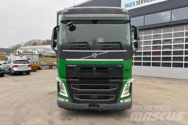 MAN TGX 33.520 6x4 Autotractoare