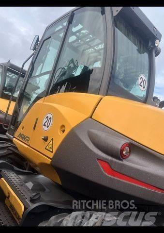 Mecalac 11 MWR Excavatoare cu roti