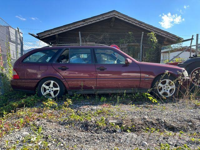 Mercedes-Benz 200 Masini