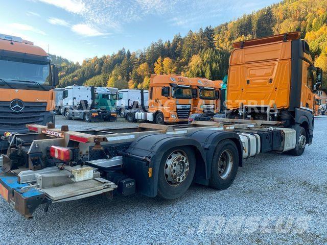 Mercedes-Benz 2542 Camion cabina sasiu