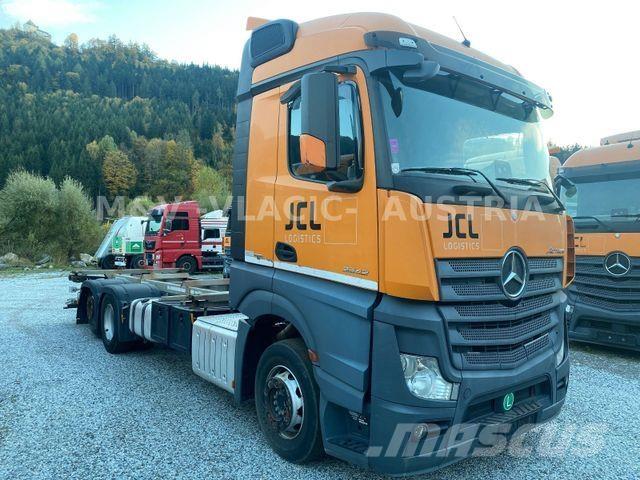 Mercedes-Benz 2542 Camion cabina sasiu