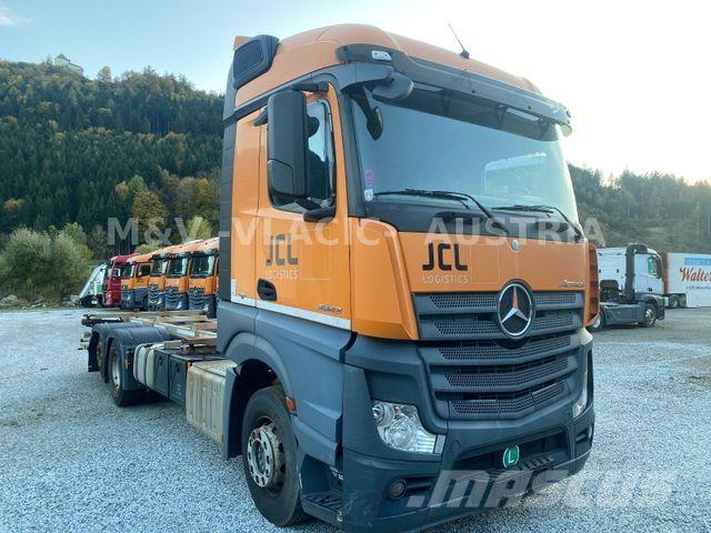Mercedes-Benz 2542 Camion cabina sasiu