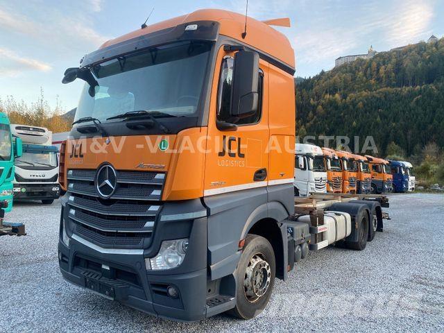 Mercedes-Benz 2542 Camion cabina sasiu