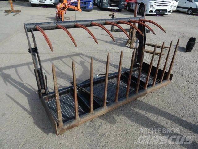  TRAC LIFT hay forks Alte echipamente pentru nutret