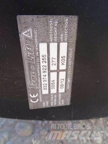  TRAC LIFT hay forks Alte echipamente pentru nutret