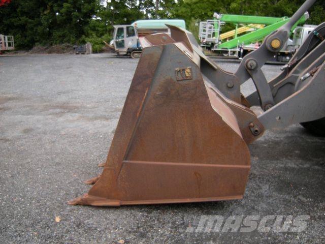 Volvo L 120 E Incarcator pe pneuri