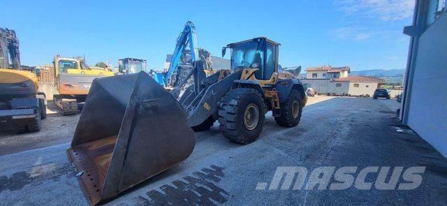 Volvo L 120 H Incarcator pe pneuri