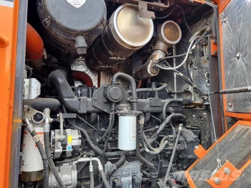 Doosan DL300 Incarcator pe pneuri