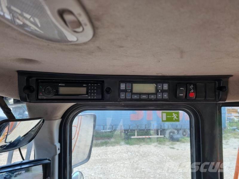 Doosan DL300 Incarcator pe pneuri