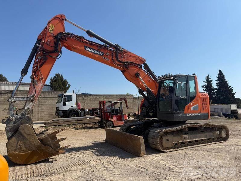 Doosan DX235LCR Excavatoare pe șenile
