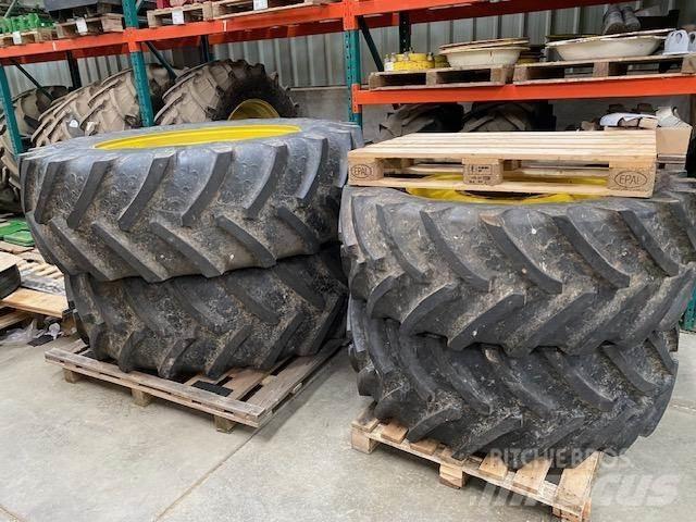 John Deere 7R Roti