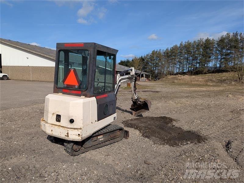 Bobcat X220 Mini excavatoare < 7t