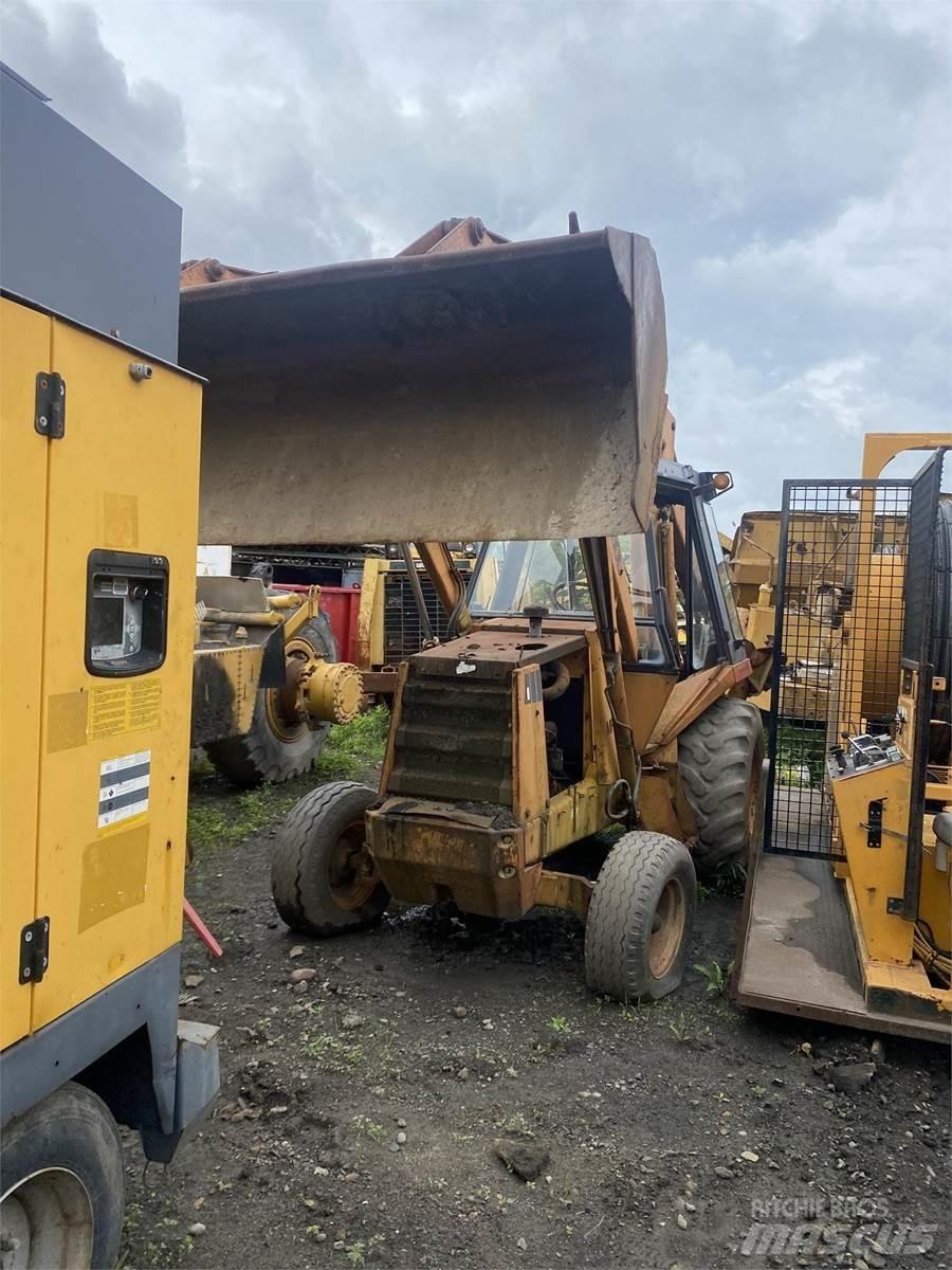 CASE 580D Buldoexcavatoare