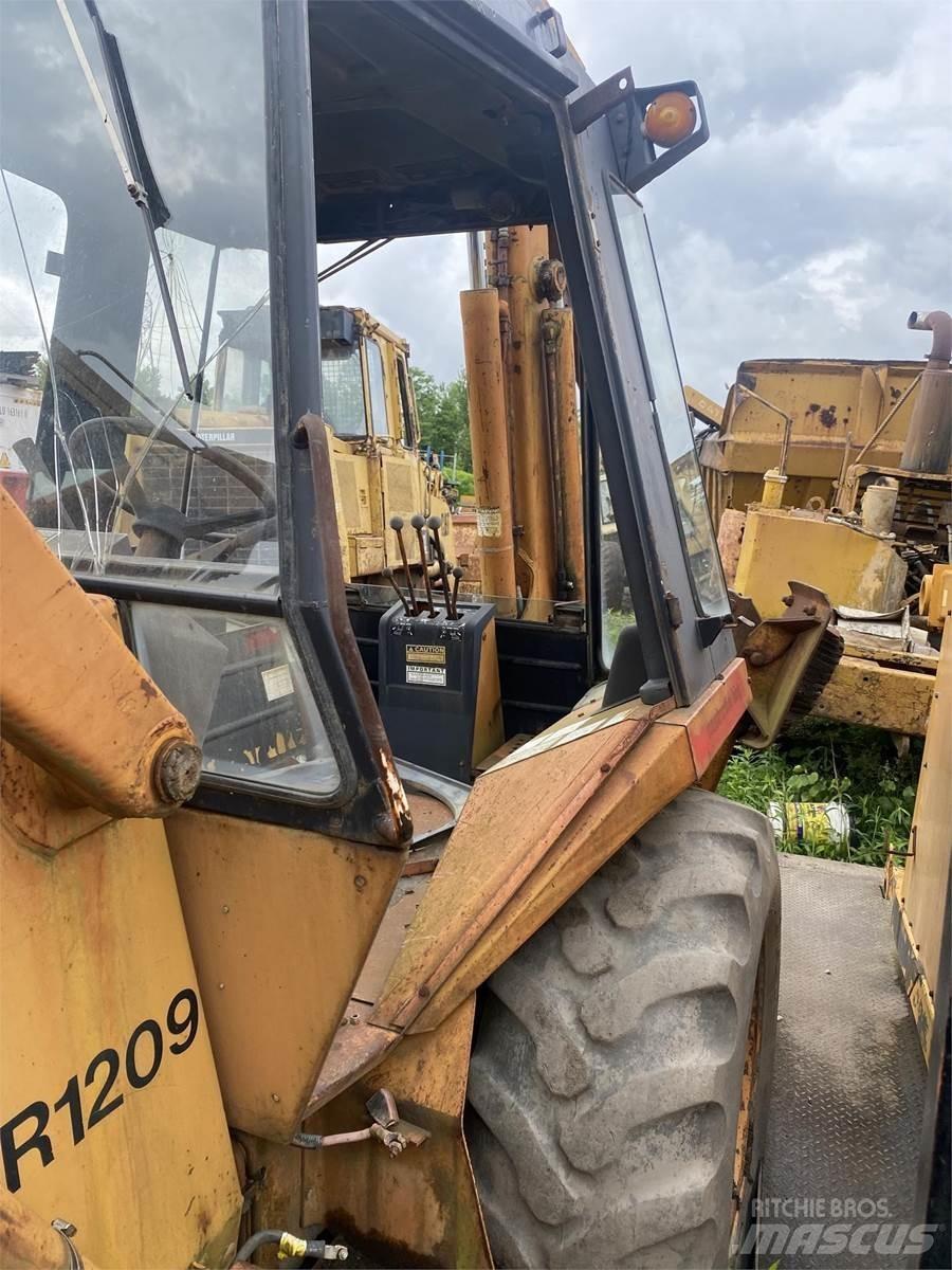CASE 580D Buldoexcavatoare