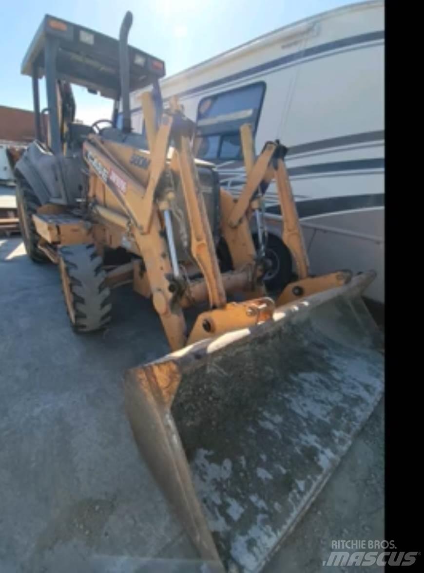 CASE 580M Buldoexcavatoare