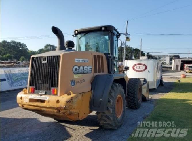 CASE 621F Incarcator pe pneuri