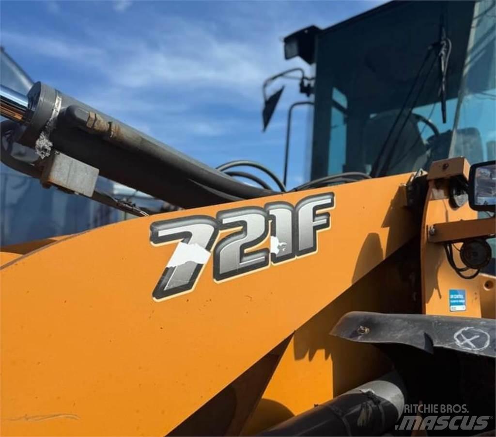 CASE 721F Incarcator pe pneuri