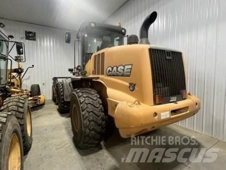 CASE 721F Incarcator pe pneuri