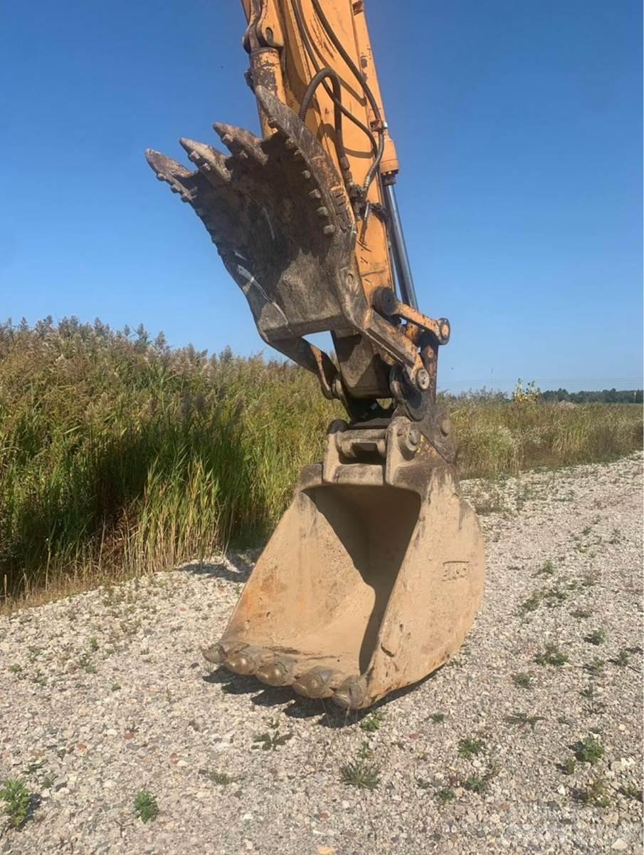 CASE CX240 Excavatoare pe șenile
