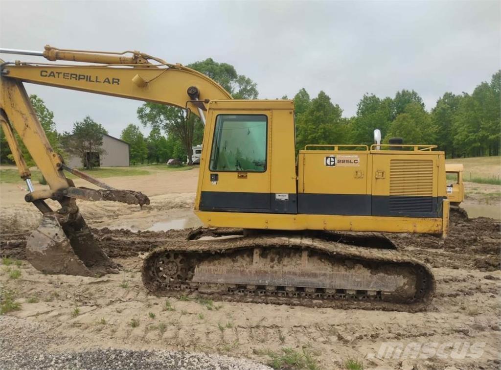 CAT 225 LC Excavatoare pe șenile
