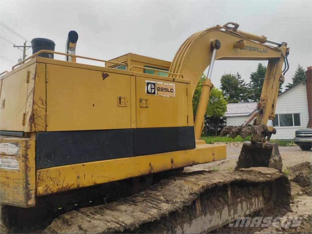 CAT 225 LC Excavatoare pe șenile
