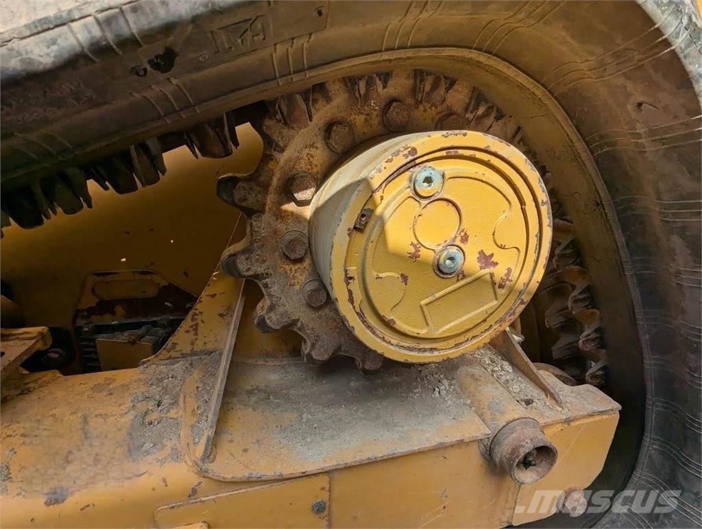 CAT 239D3 Mini incarcator