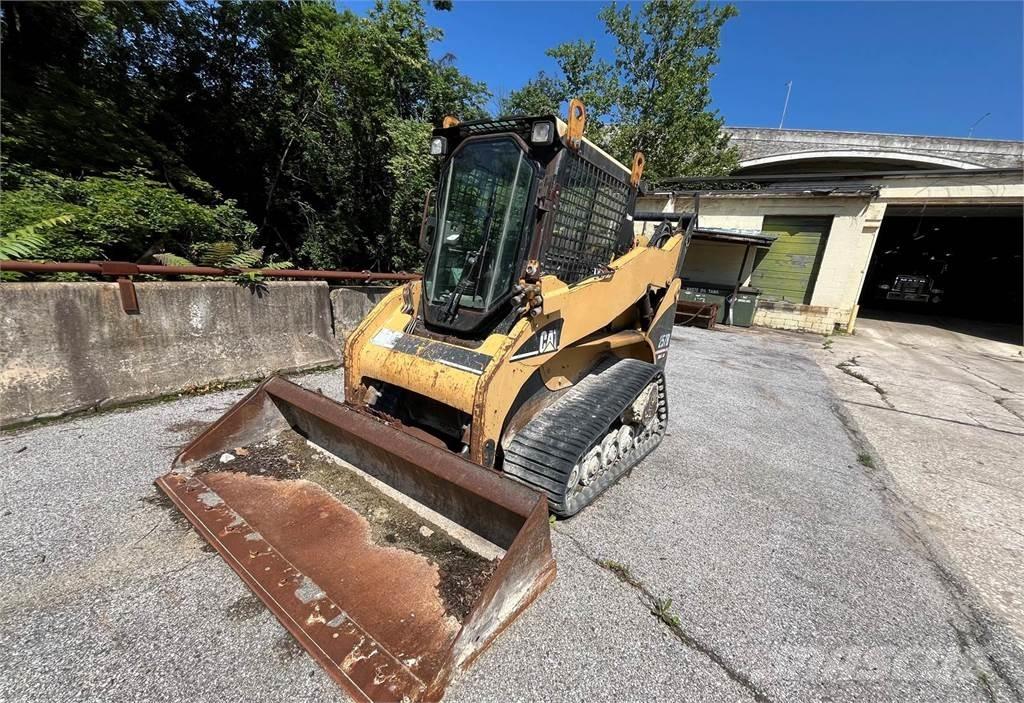 CAT 257B Mini incarcator