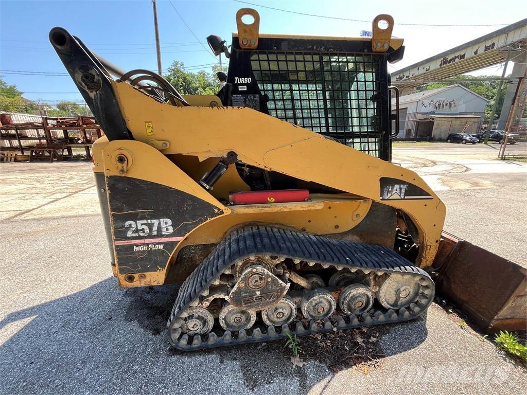 CAT 257B Mini incarcator