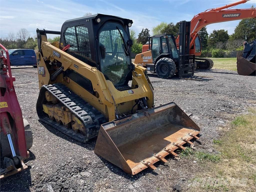 CAT 259D3 Mini incarcator