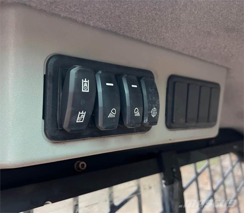 CAT 289D3 Mini incarcator