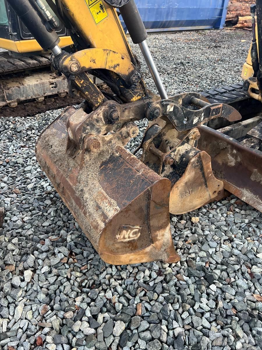CAT 305 Mini excavatoare < 7t