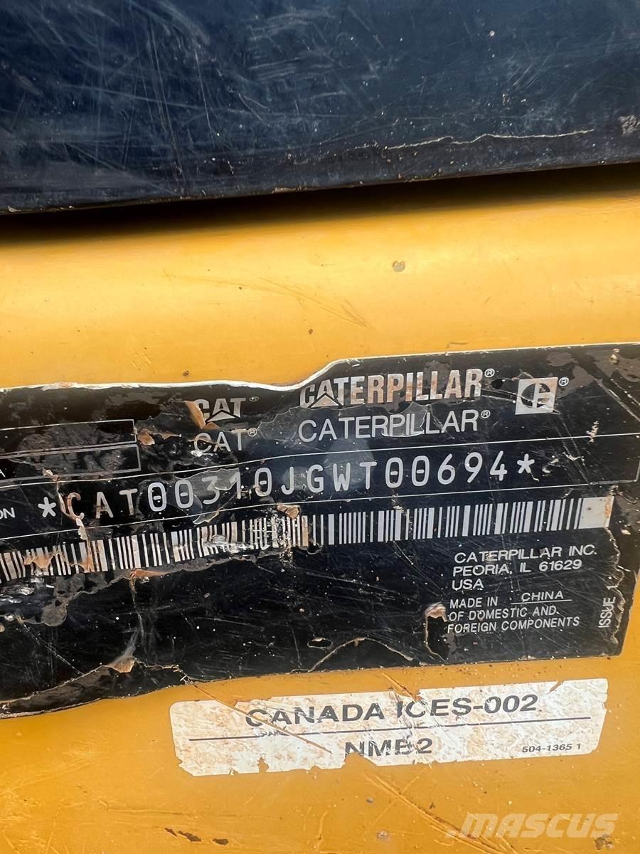 CAT 310 Excavatoare pe șenile
