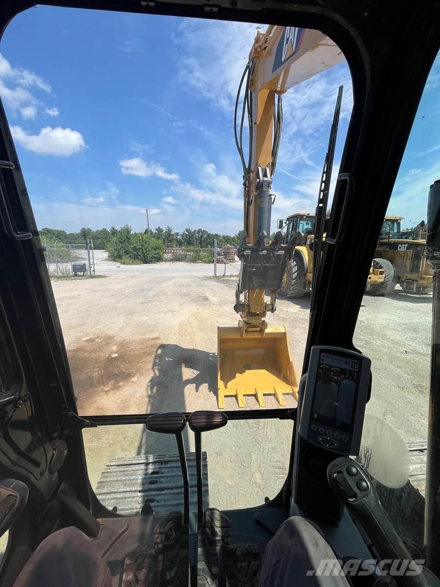 CAT 313FL Excavatoare pe șenile
