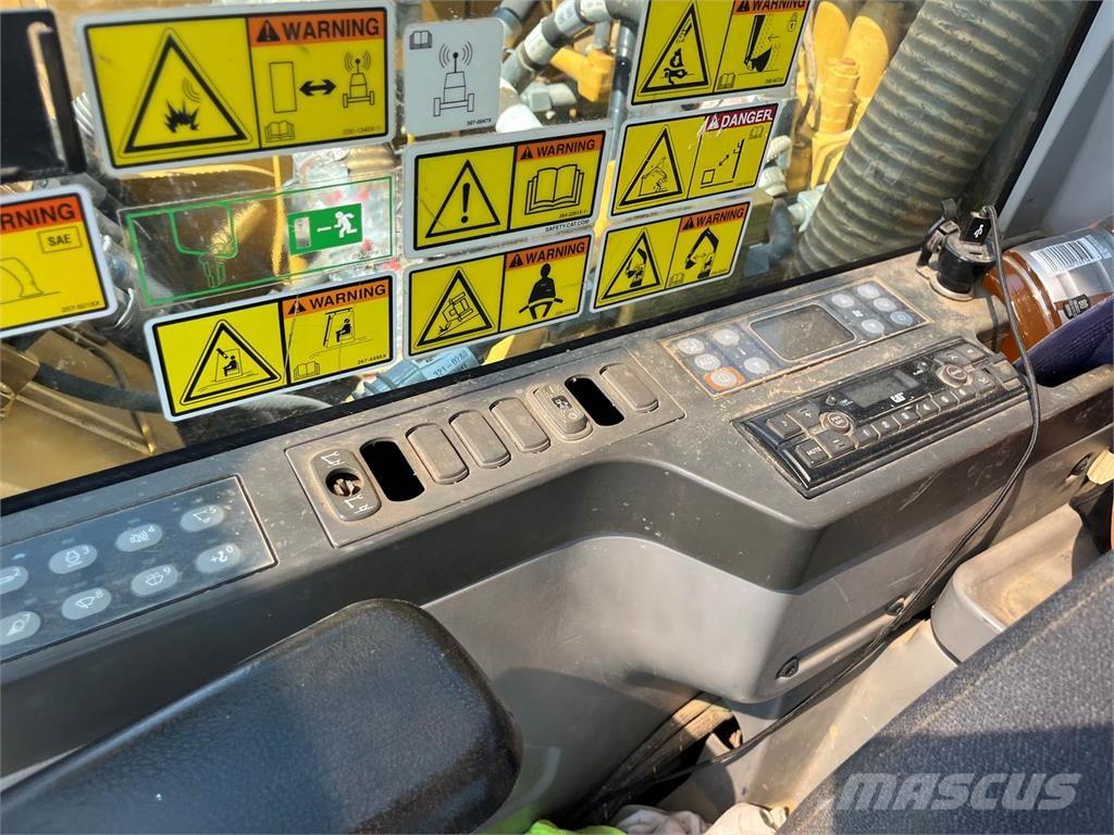 CAT 313FL Excavatoare pe șenile
