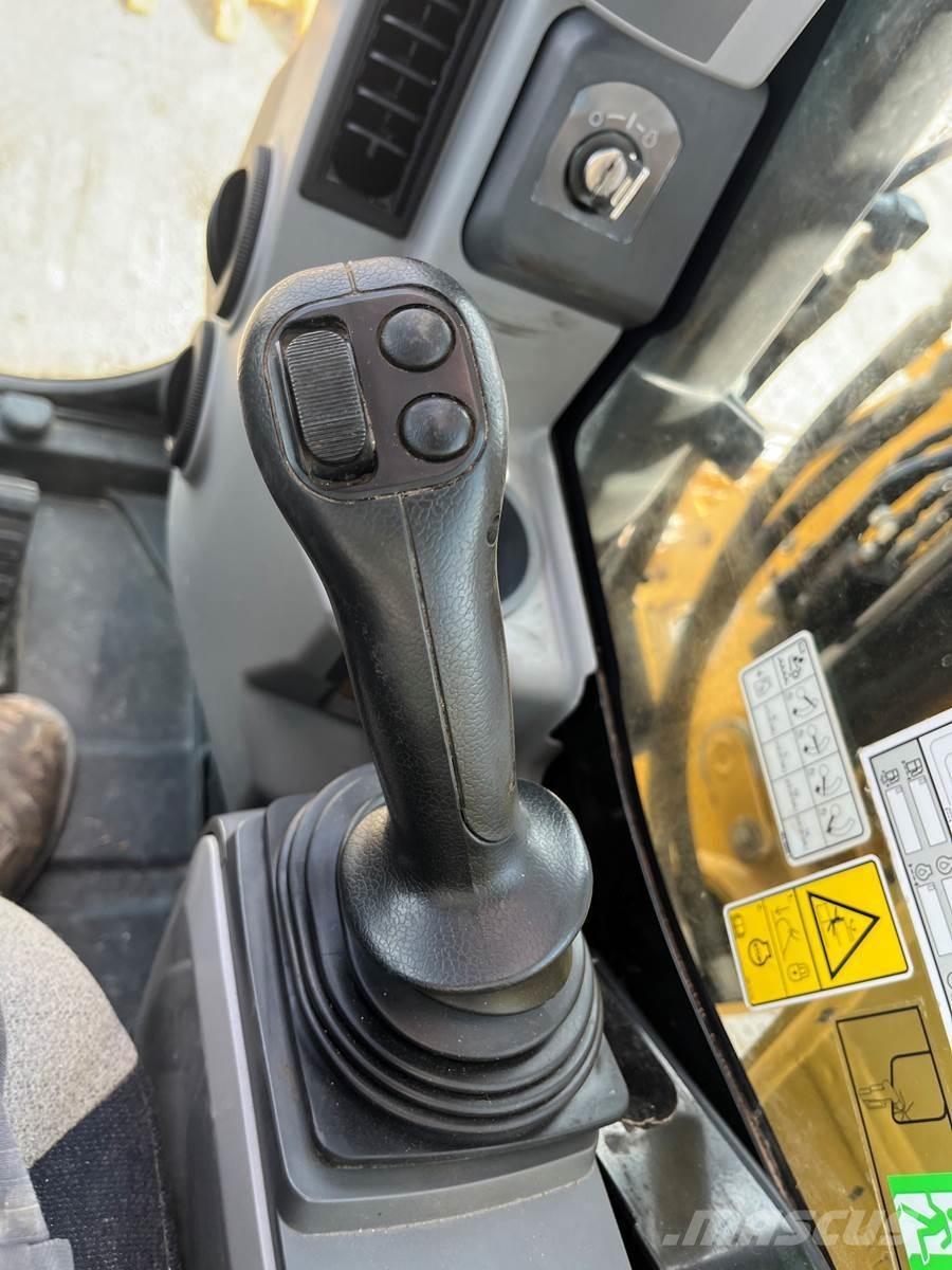 CAT 315FL Excavatoare pe șenile
